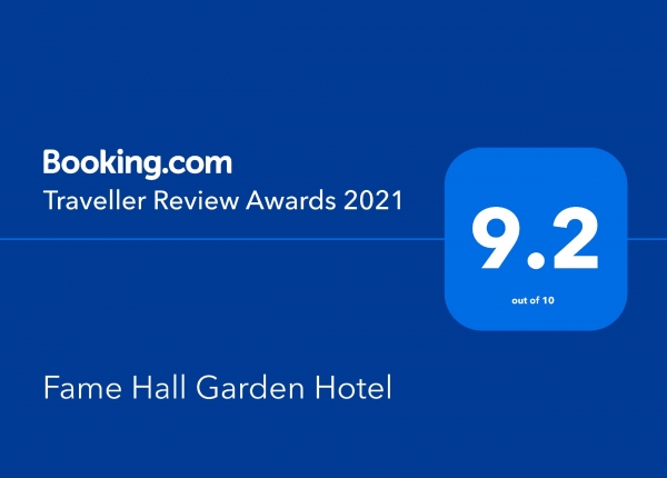 Booking.com：2021 Traveller Review Awards